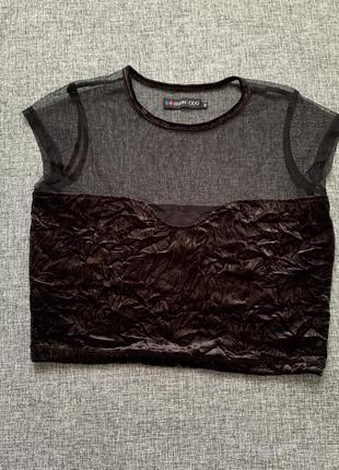 Укороченный велюровый топ с сеткой