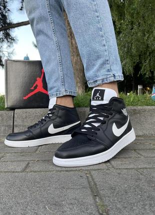 Кросівки nike air jordan 1 (черно-белые)