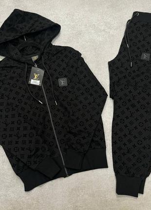 Жіночий костюм beige vuitton