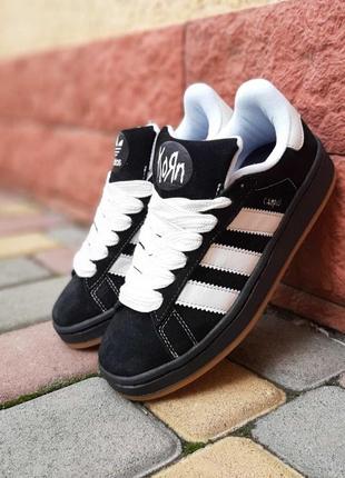 Жіночі кросівки adidas campus korn black white адідас кампус чорного з білим кольорів