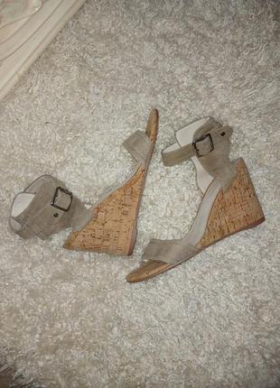 Босоножки замшевые р.36