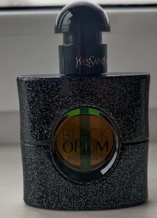 Black opium illicit green yves saint laurent