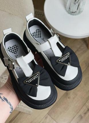 Туфли для девочки белые с черным от jong golf2 фото