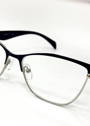 Коригуючі окуляри для зору жіночі кішечки з виразним верхом в металевій оправі дужки на флексах1 фото