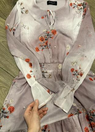Платье с цветочным принтом