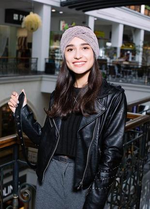 Пов'язка на голову в'язана велюрова бежева ніжна сіра чалма