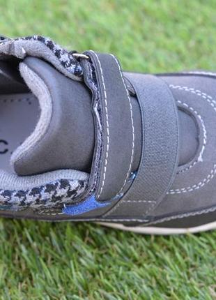 Детские демисезонные ботинки на липучках для мальчика серые р28-313 фото