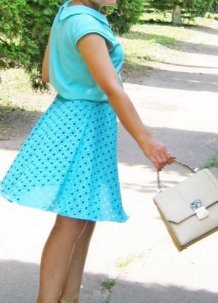 Літній легкий бірюзовий шифоновий жіночий костюм-спідниця, блуза1 фото