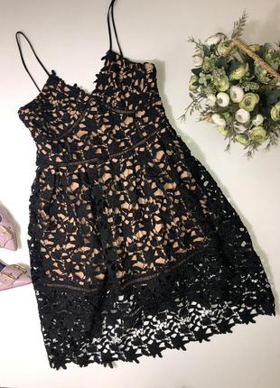 Платье с кружевом  cameo rose размер л(14) новое