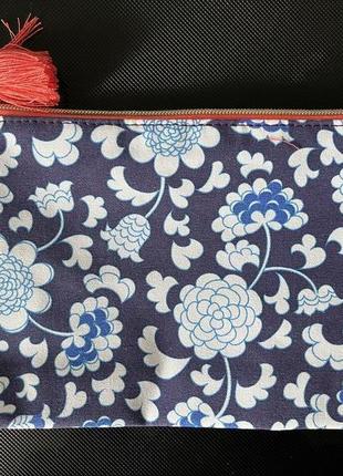 Косметичка estee lauder з щільної тканини з принтом flowers & circles white blue cosmetic bag4 фото