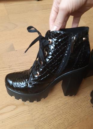 Ботільйони лакові 4