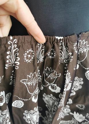 Пышная юбка с красивым орнаментом5 фото