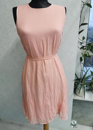 Легкое платье на подкладке с пасочком