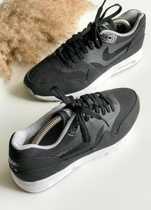 Оригинальные базовые кроссовки nike wmns air max 1 ultra essentials4 фото