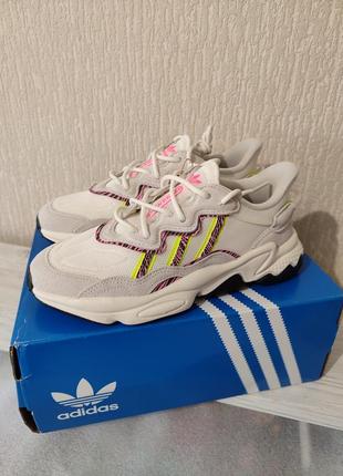 Новые женские кроссовки adidas ozweego ie9636 розмір 38 39 40 us 6.5 7, устілка 24.5 25 см. оригінал с сша!!1 фото