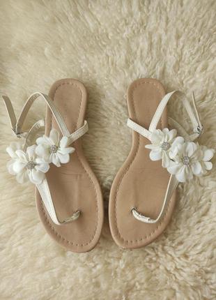 Босоножки atmosphere