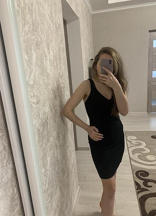 Платье с открытой спиной