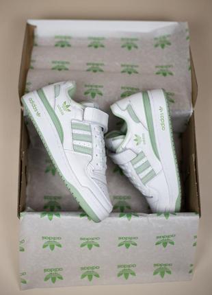 Жіночі кросівки адідас білі з зеленим adidas forum 84 low white green