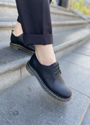Кожаные черные туфли со шнурком1 фото