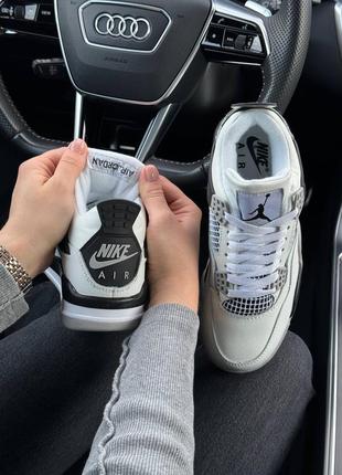 👕жіночі кросівки air jordan 4 retro white black gray7 фото