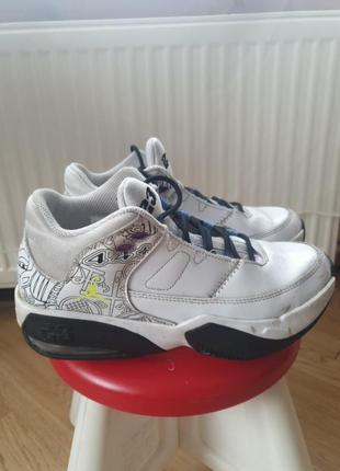 Оригінальні кросівки nike air