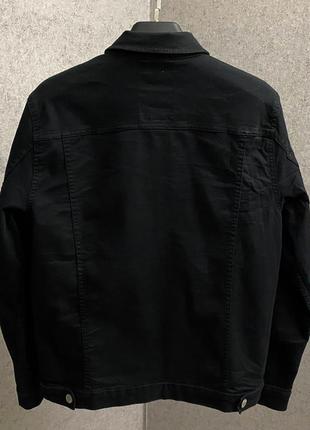 Чорна джинсова куртка від бренда jack&amp;jones4 фото