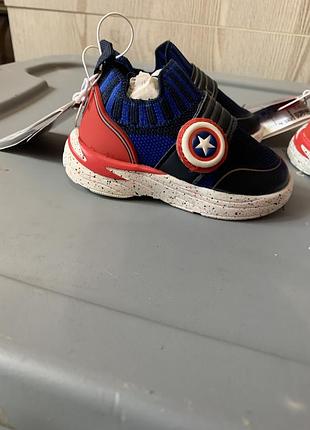 Кроссовки 4