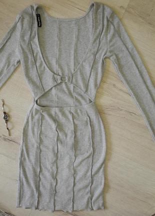 Базовое повседневное платье в стиле печворк с открытой спинкой в рубчик серого цвета xs tally weijl6 фото