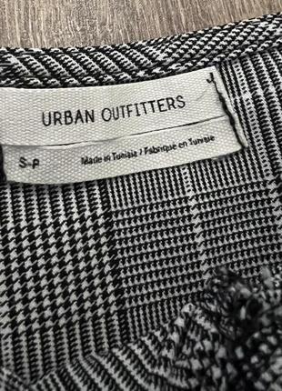 Платье urban outfitters в клетку5 фото