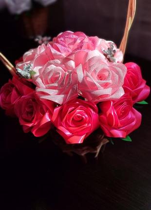 Букеты роз из атласных лент4 фото