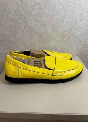 Новые кожаные мокасины туфли балетки жёлтый цвет 36 размер