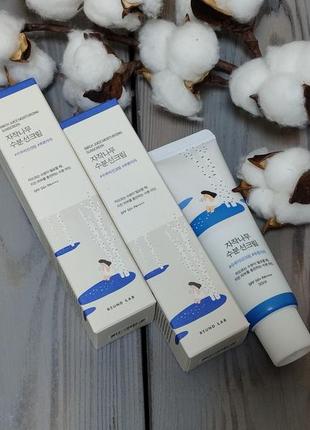 Зволожуючий spf 50  сонцезахисний крем round lab birch juice moisturizing sunscreen