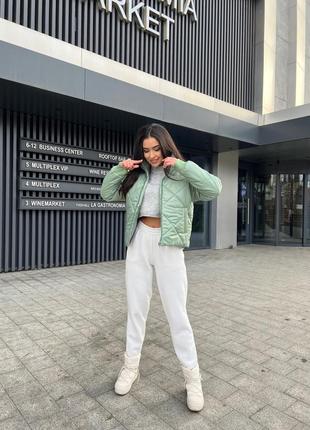 Весняна куртка 42-44, 46-48