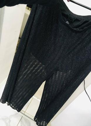 Новые стильные чёрные брюки с люрексом от forever 213 фото