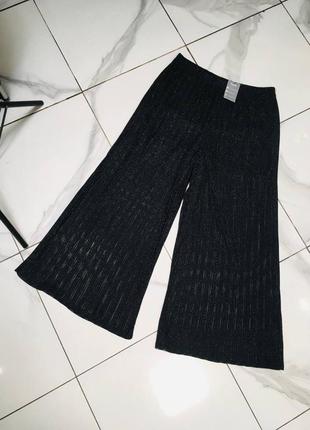 Новые стильные чёрные брюки с люрексом от forever 216 фото