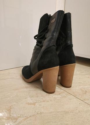 Женские ботинки на каблуке 40р4 фото