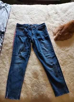 Джинси з лампасами