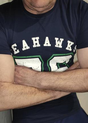 Стильная новая сток катон фирменная футболка. new era.seattle seahawks.м3 фото