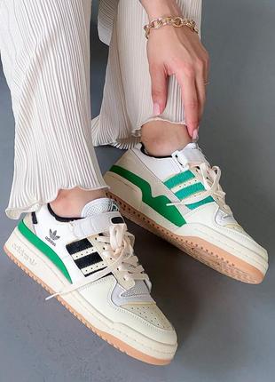 Крутейшие женские кроссовки adidas forum low cream green black бежевые с зелёным