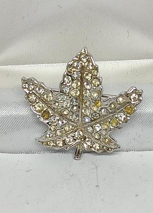 Винтажная брошь кленовый лист