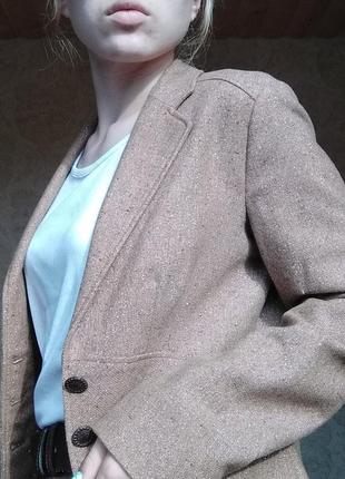 Светло коричневый пиджак8 фото