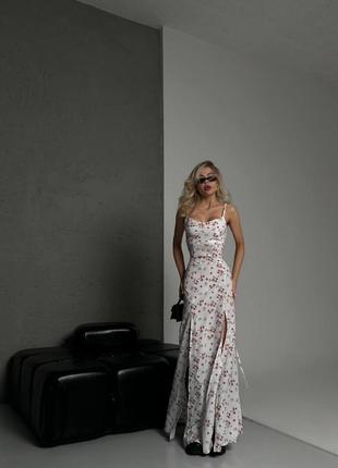 Белое платье макси в цветочный принт 🌸 белое платье макси с разрезами 💕 платье с завязками на спине 💕 платье по фигуре4 фото