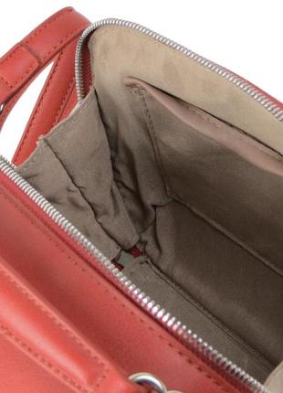 Невелика жіноча сумка-кросбоді зі штучної шкіри з ременем на плече david jones червона10 фото