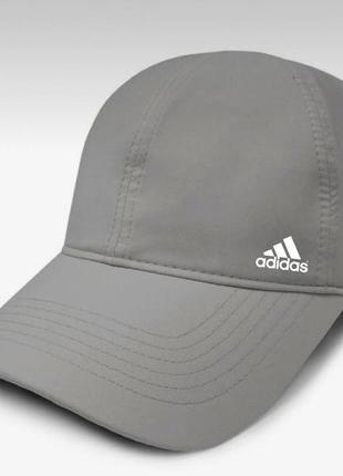 Бейсболка adidas унисекс бежевая