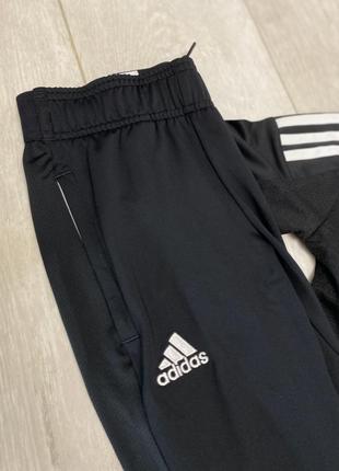 Спортивний костюм для хлопчика 6/7 років легкий для спорту adidas4 фото