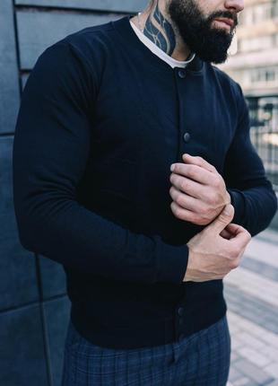 Мужской бомбер тканевый на пуговицах черный