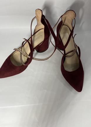 Вишукані марсалові туфлі  ❤️
