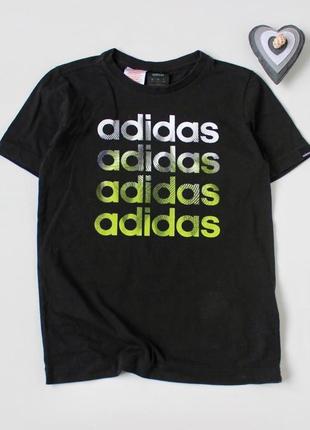 Футболка adidas (оригінал) 9-10 років