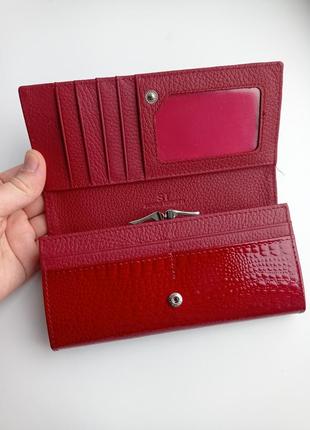 Жіночий шкіряний лаковий гаманець3 фото