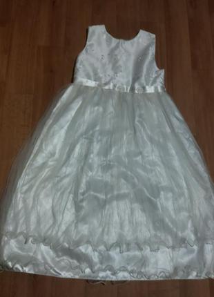 Гарне біле плаття для дівчинки на 8-9 років1 фото